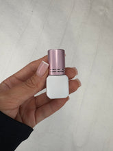 Lash Adhesive